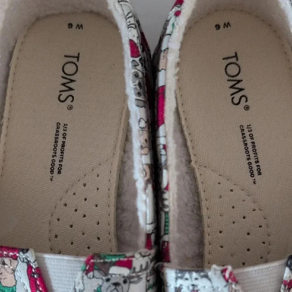 TOMS Belmont Christmas Holiday Sweater Dogs Slip On Flats - Picture 4 of 4